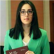 Laureata in lettere impartisce lezioni di italiano, ripetizioni e sostegno allo studio di varie materie